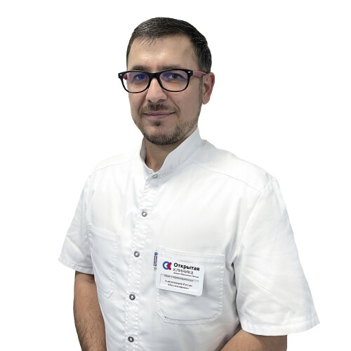 Врач Алискендеров Рустам Абдулкадирович 