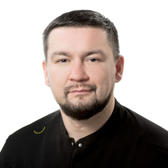 Врач Музафаров Эдуард Фаритович 