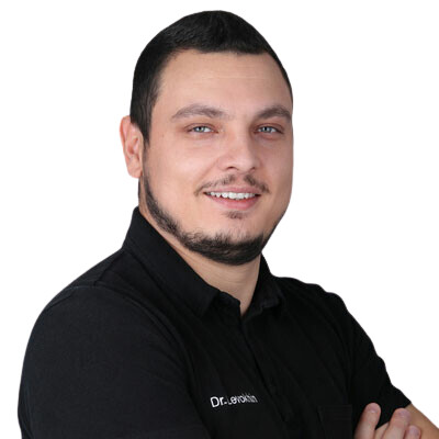 Врач Левохин Рустам Романович 