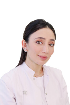 Врач Гусейнова Вусала Мадатовна