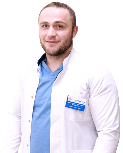 Врач Магомедов Курбанмагомед Абдуллаевич 
