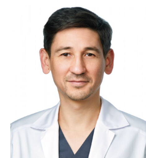 Врач Большешапов Евгений Сергеевич 