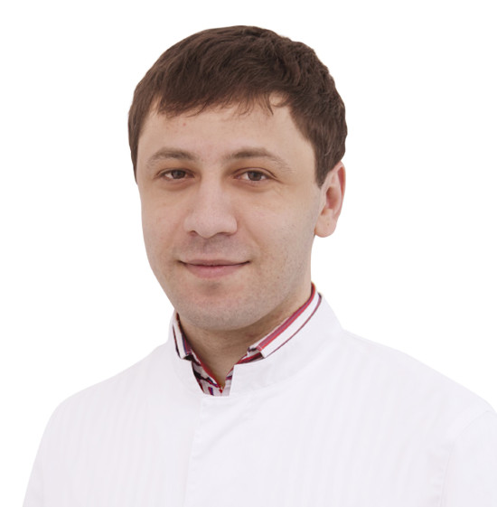 Врач Жамбеев Азамат Амурбиевич 