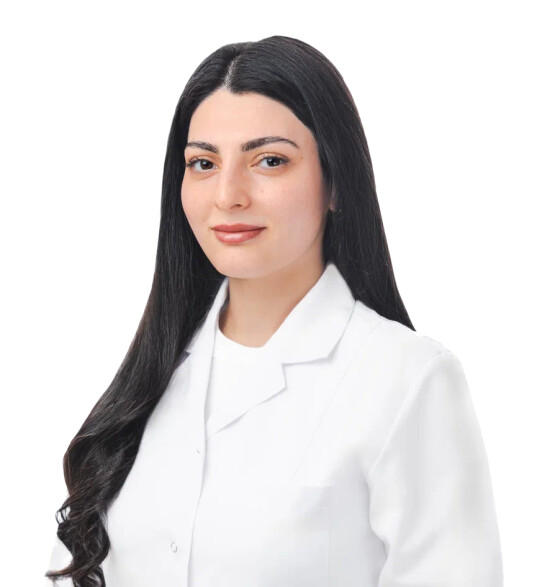 Врач Новрузова Нармин Хубалиевна 