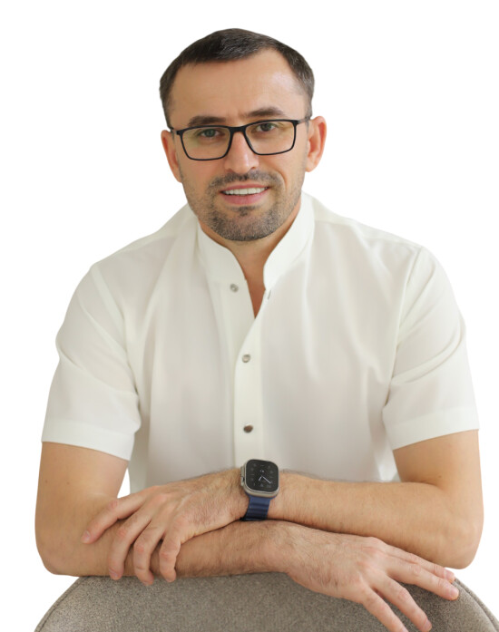 Врач Магадов Роман Владимирович