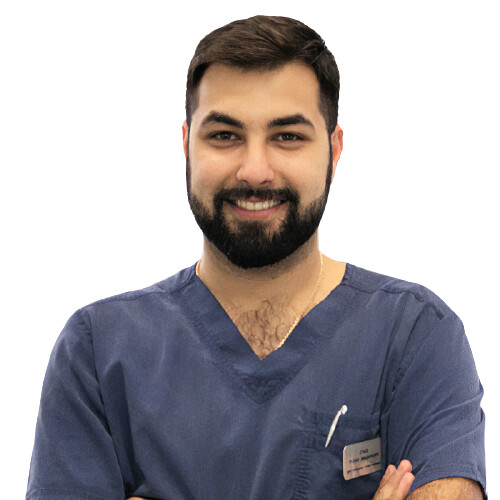 Врач Отьев Руслан Эльшанович 