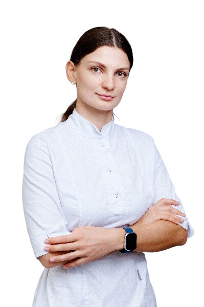 Врач Леонтьева Альбина Искандеровна