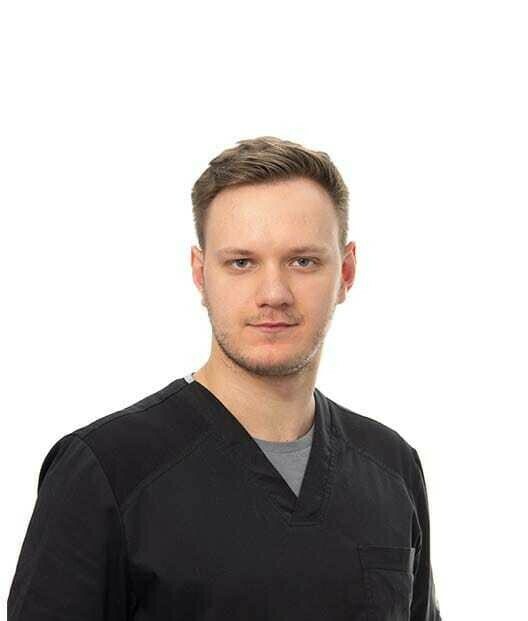 Врач Томилов Артем Витальевич 