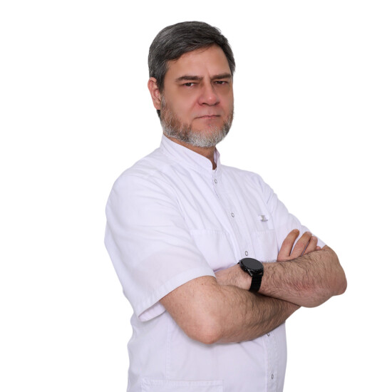 Врач Токмаков Руслан Николаевич 