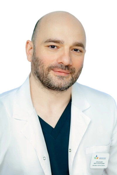 Врач Нуцалханов Тимур Эрсмурзаевич