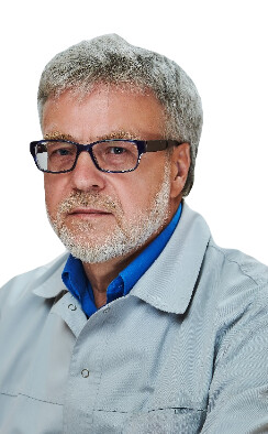 Врач Мазанов Анатолий Иванович