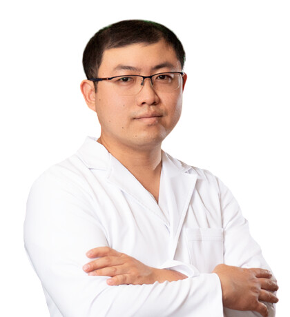 Врач Югай Юрий Михайлович 