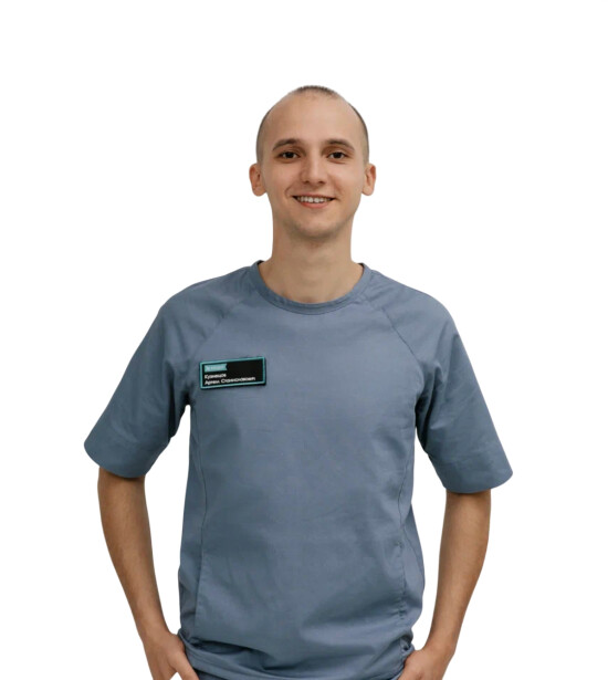 Врач Кузнецов Артём Станиславович 