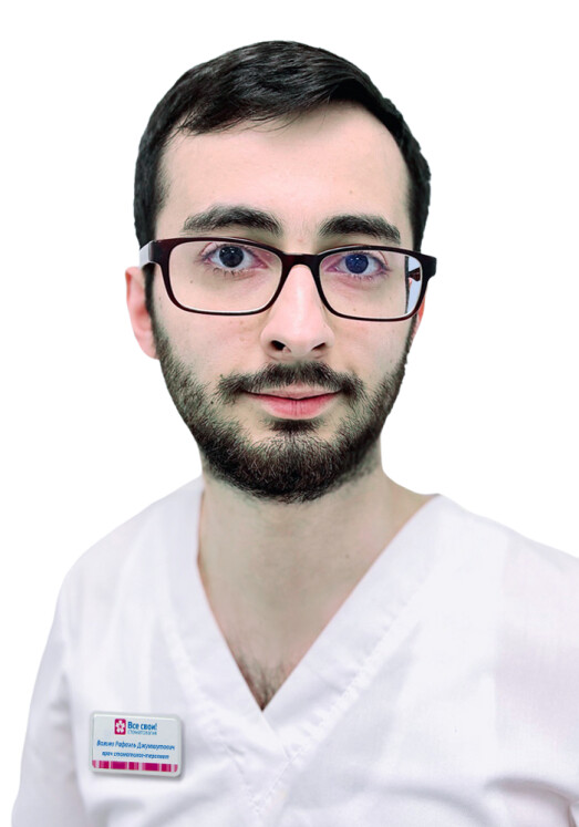 Врач Валиев Рафаэль Джумшутович 