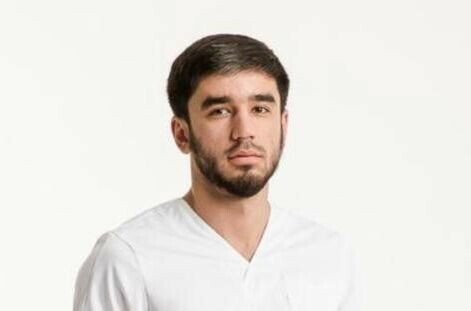 Врач Мугадов Аслан Арсенович 