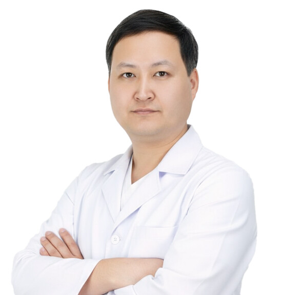 Врач Бимбаев Владимир Баторович