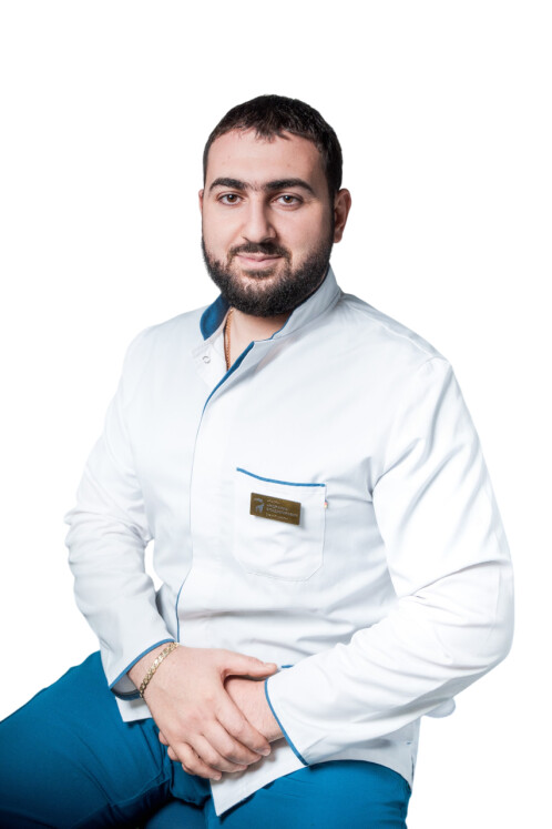 Врач Аросян Андраник Владимирович 