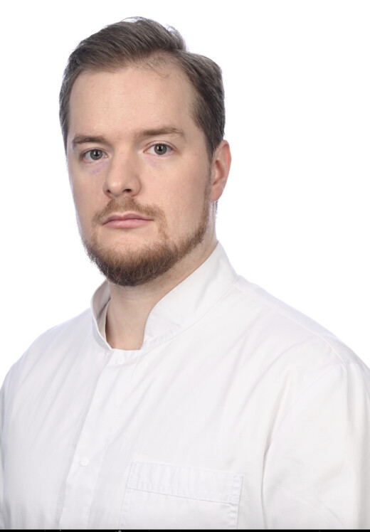 Врач Гончаров Денис Сергеевич 