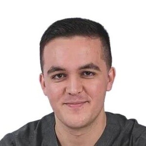 Врач Мамхегов Эльдар Замирович 