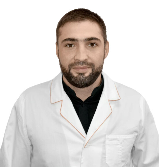 Врач Дарсигов Адам Магомед-Баширович 