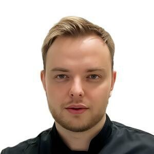 Врач Цыганов Артём Захарович 