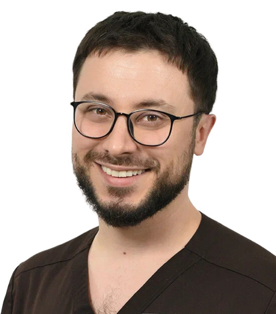 Врач Седракян Арсен Артёмович 