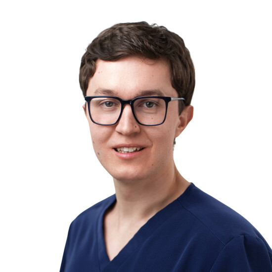 Врач Подустов Артём Евгеньевич 