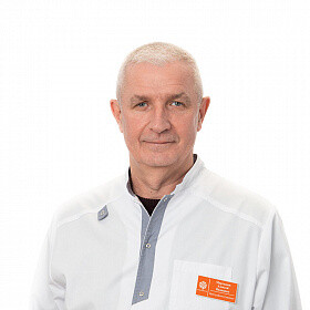 Врач Мартынов Алексей Иванович