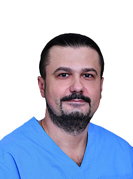 Врач Таничев Роман Николаевич 