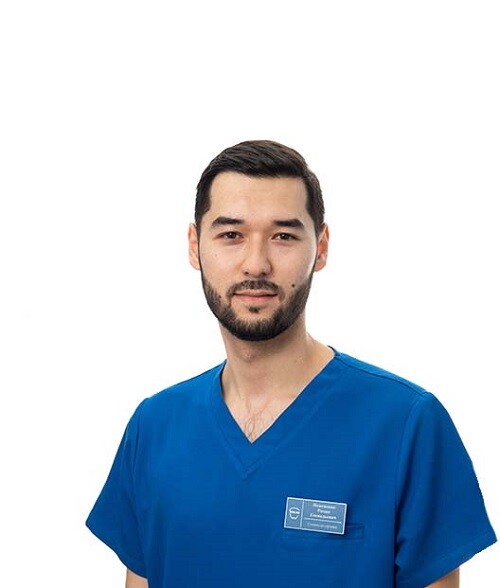 Врач Нежевенко Роман Геннадьевич 