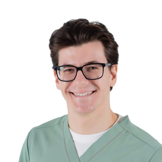 Врач Черкасов Павел Денисович