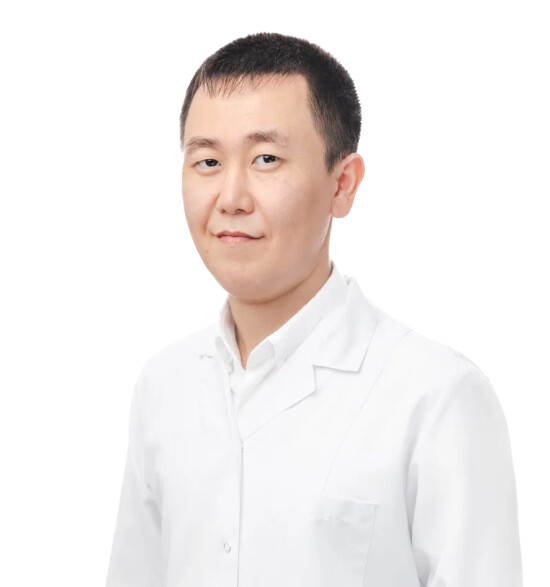 Врач Иванов Сергей Дмитриевич 