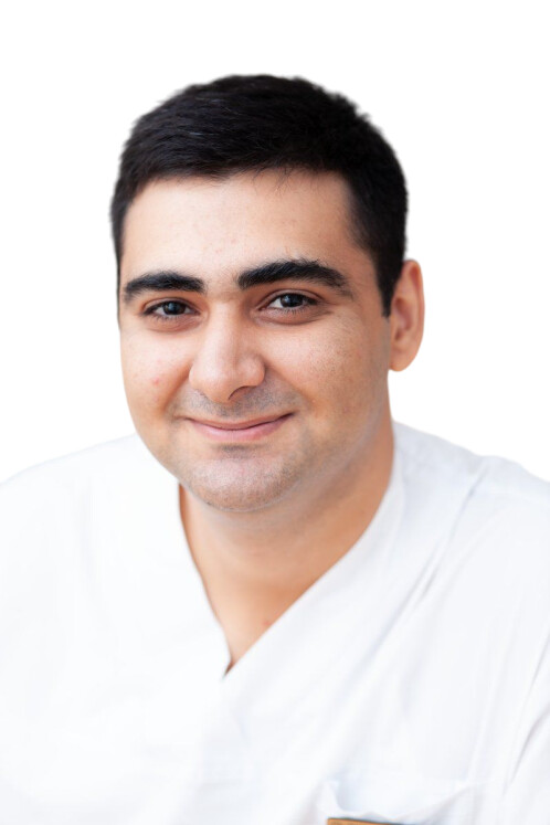 Врач Камавосян Артем Камавосович 