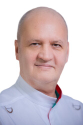 Врач Аширов Рустем Насруллаевич 