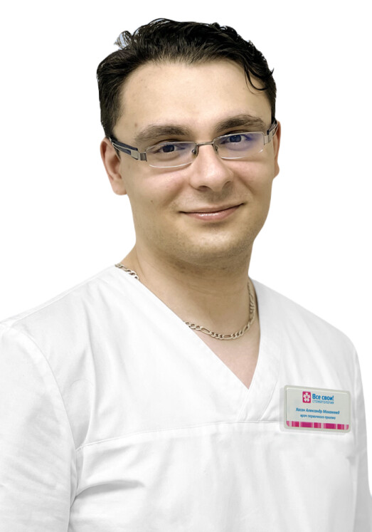 Врач Хасан Александр Мохаммед 