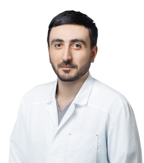 Врач Антонов Заури Романович 