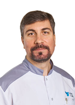 Врач Огородников Денис Васильевич 