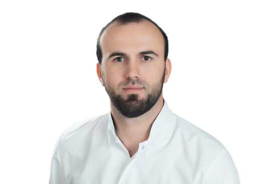 Врач Ахмедпашаев Тимур Фарманович 