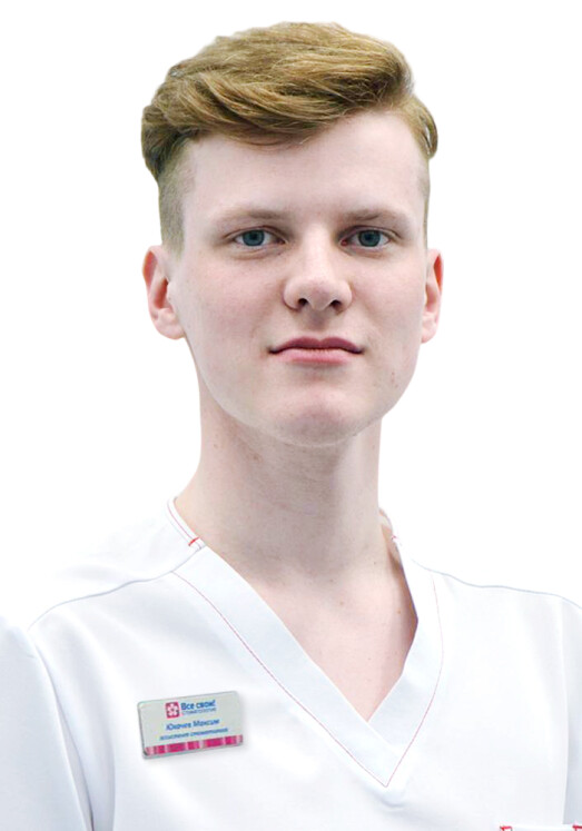 Врач Юхачев Максим Олегович 