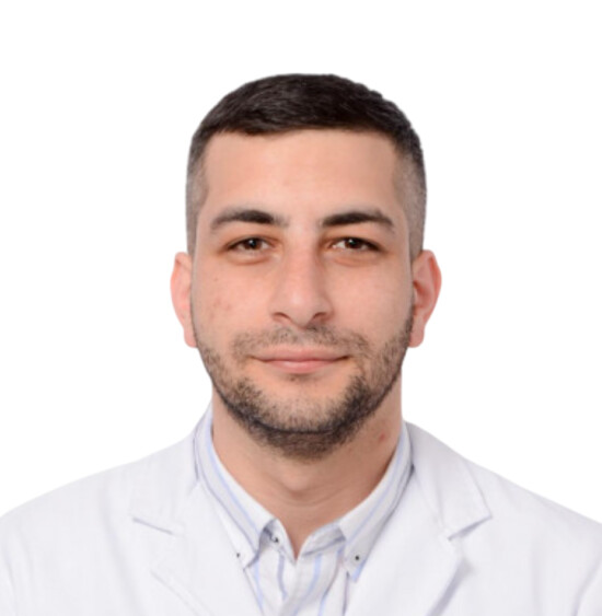 Врач Амирханян Арам Сержикович