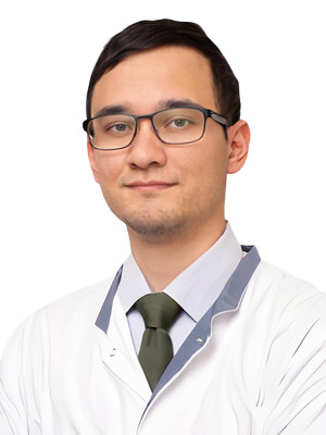 Врач Ли Ярослав Андреевич 