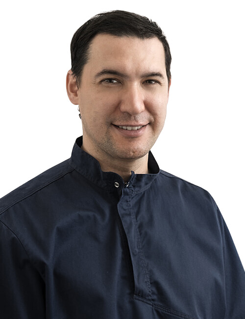 Врач Рамазанов Рустам Дамирович 