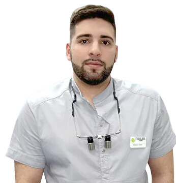 Врач Кассем Зейн 