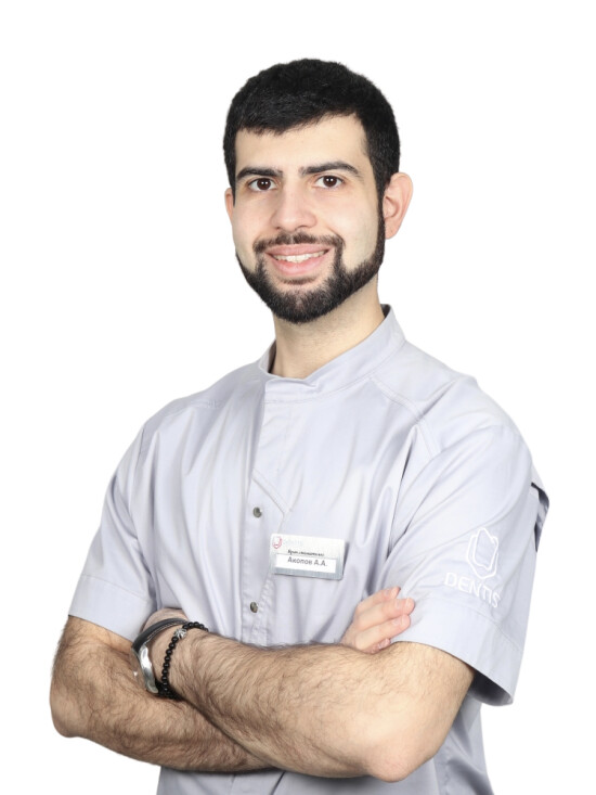 Врач Акопов Ашот Артурович 