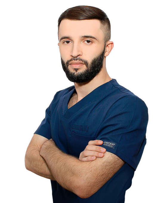 Врач Ярметов Мурад Расул оглы 