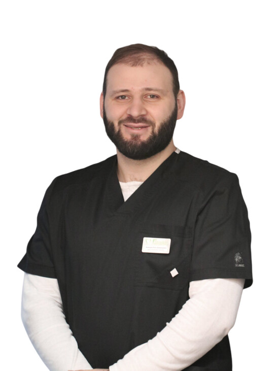 Врач Ахмедов Али Шамильевич