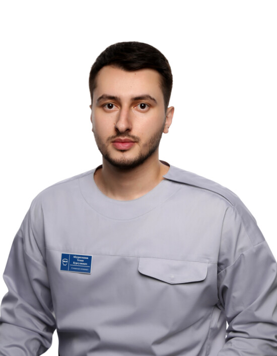 Врач Абдурахманов Усман Кургулиевич 