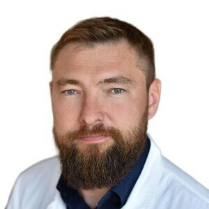 Врач Емельянов Юрий Валерьевич 