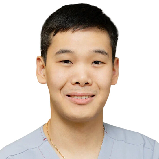 Врач Очиров Алдар Чингизович 