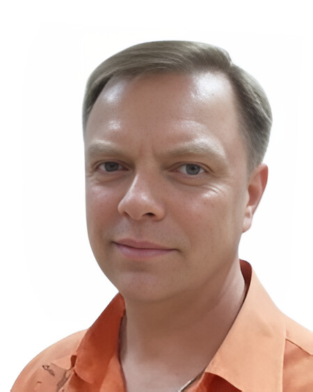 Врач Волгарев Павел Александрович